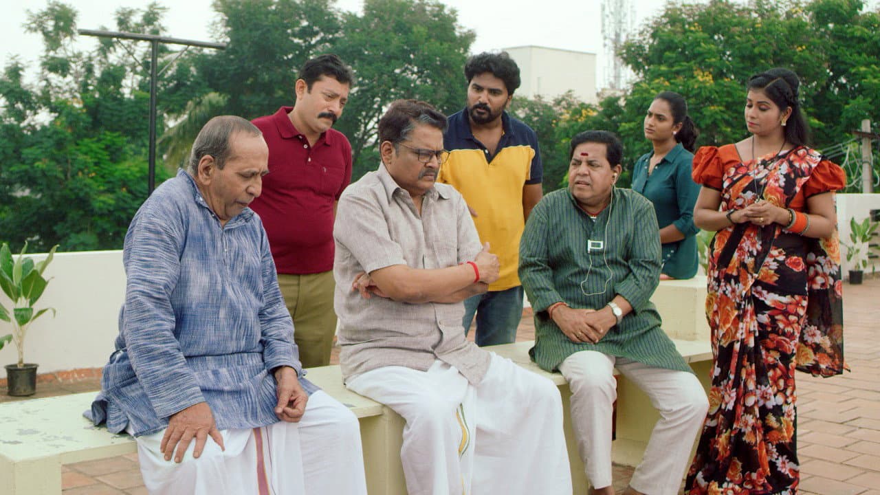 Szene aus மதில்