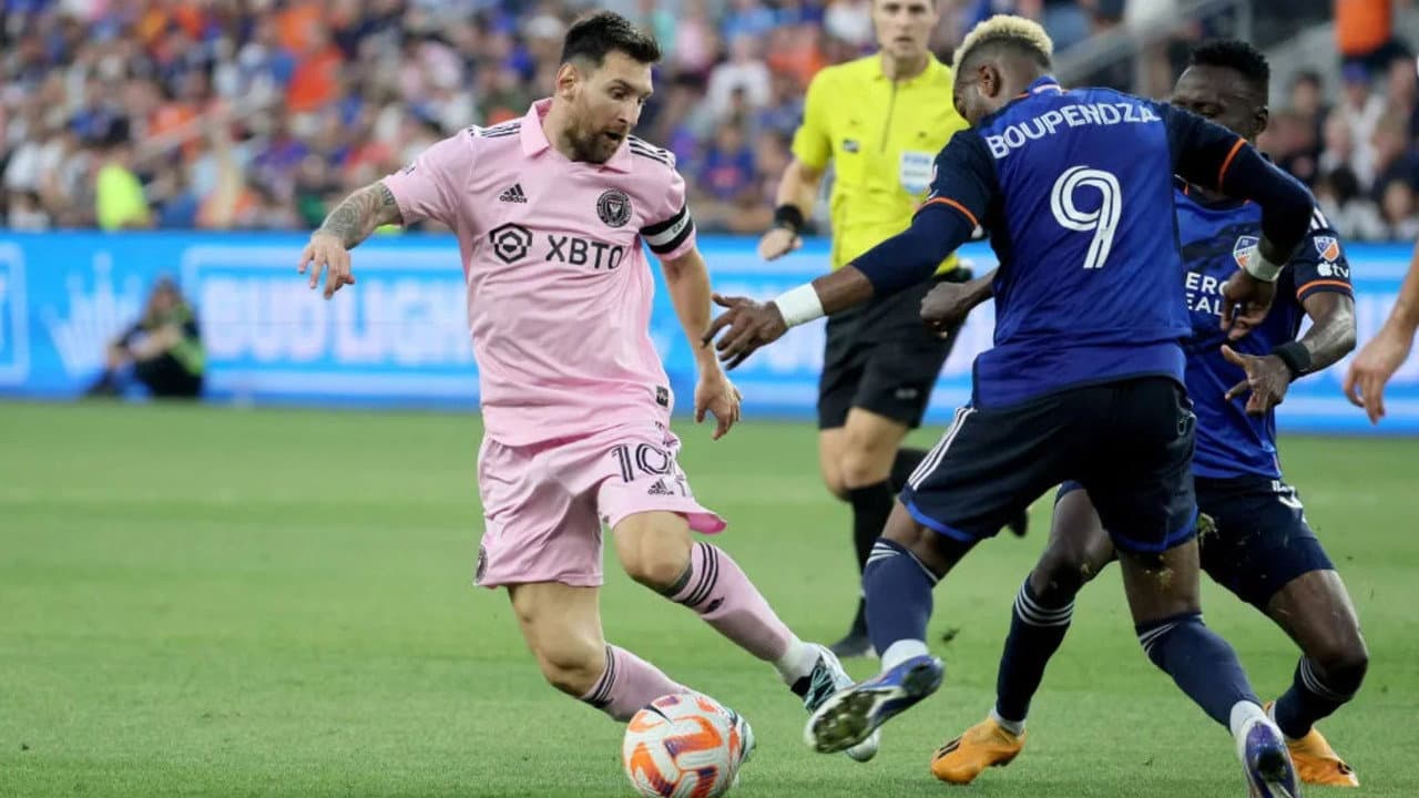 Szene aus Messi in den USA