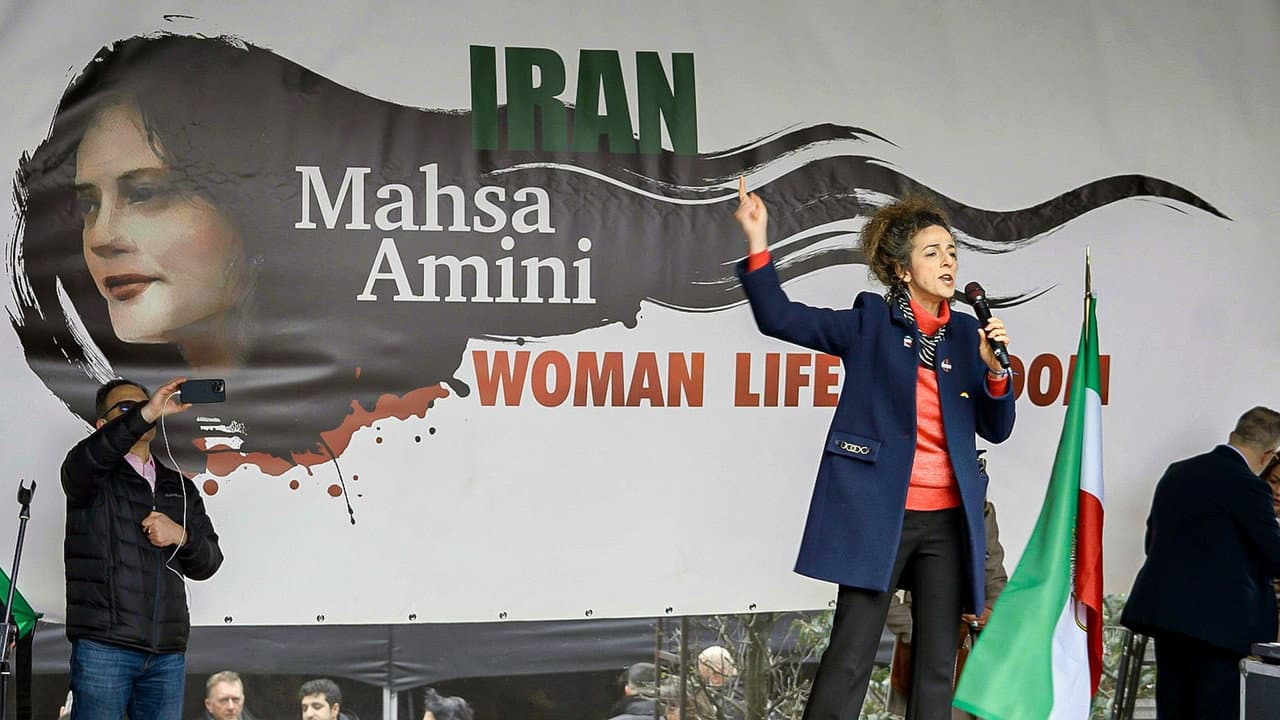 Szene aus Frau, Leben, Freiheit - Eine iranische Revolution