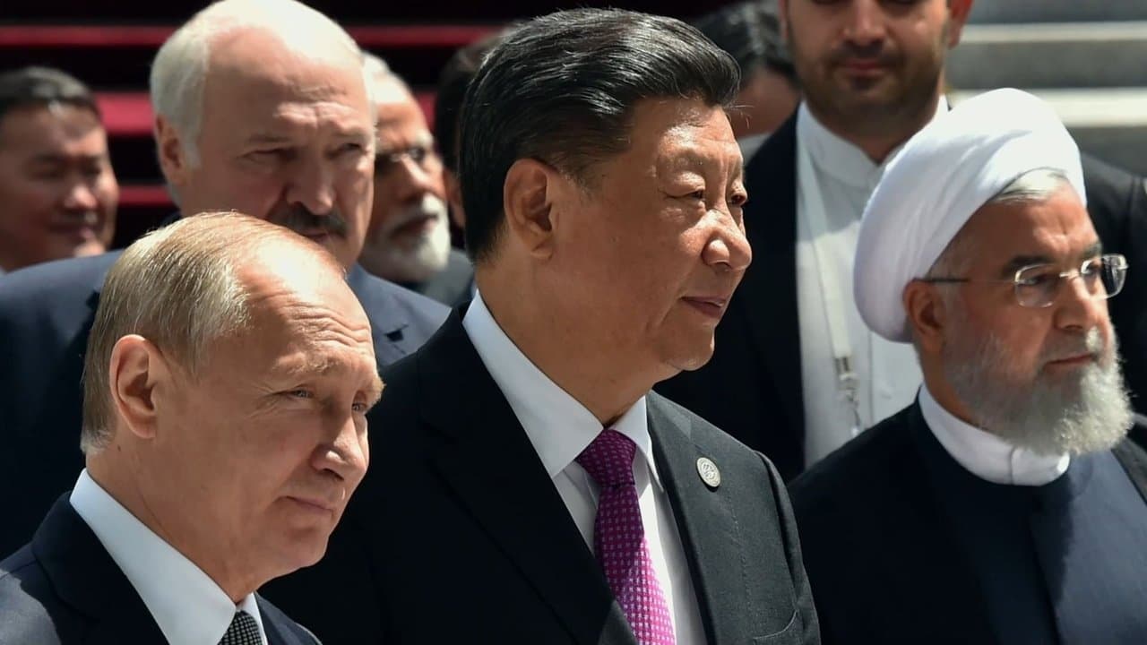 Szene aus Russland, China, Iran: Front gegen den Westen