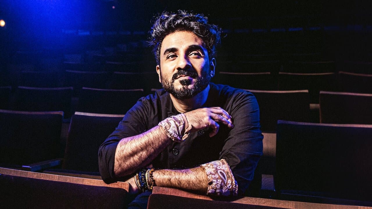 Szene aus Vir Das: Landing