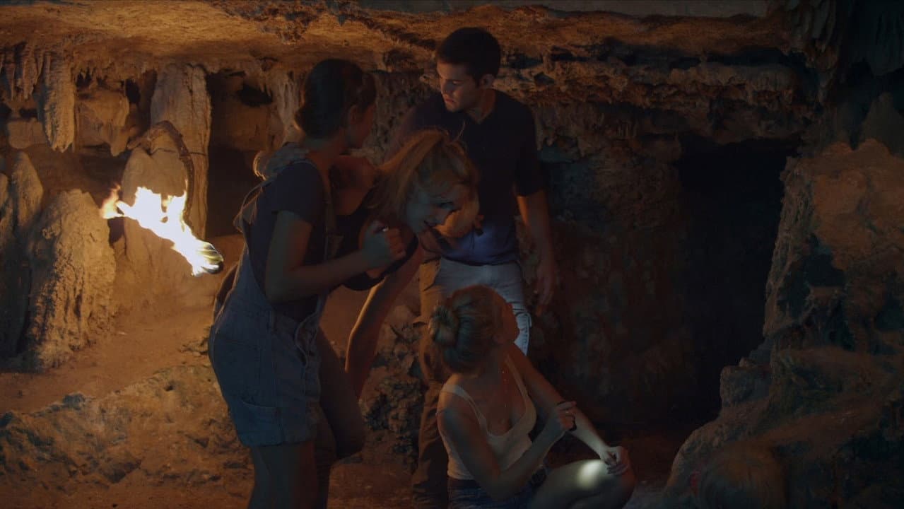 Szene aus Die Höhle - Das Tor in eine andere Zeit
