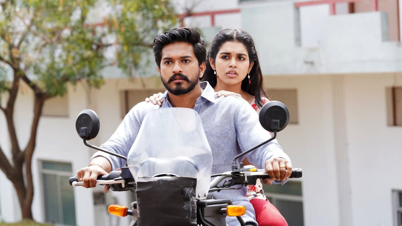 Szene aus வேலன்