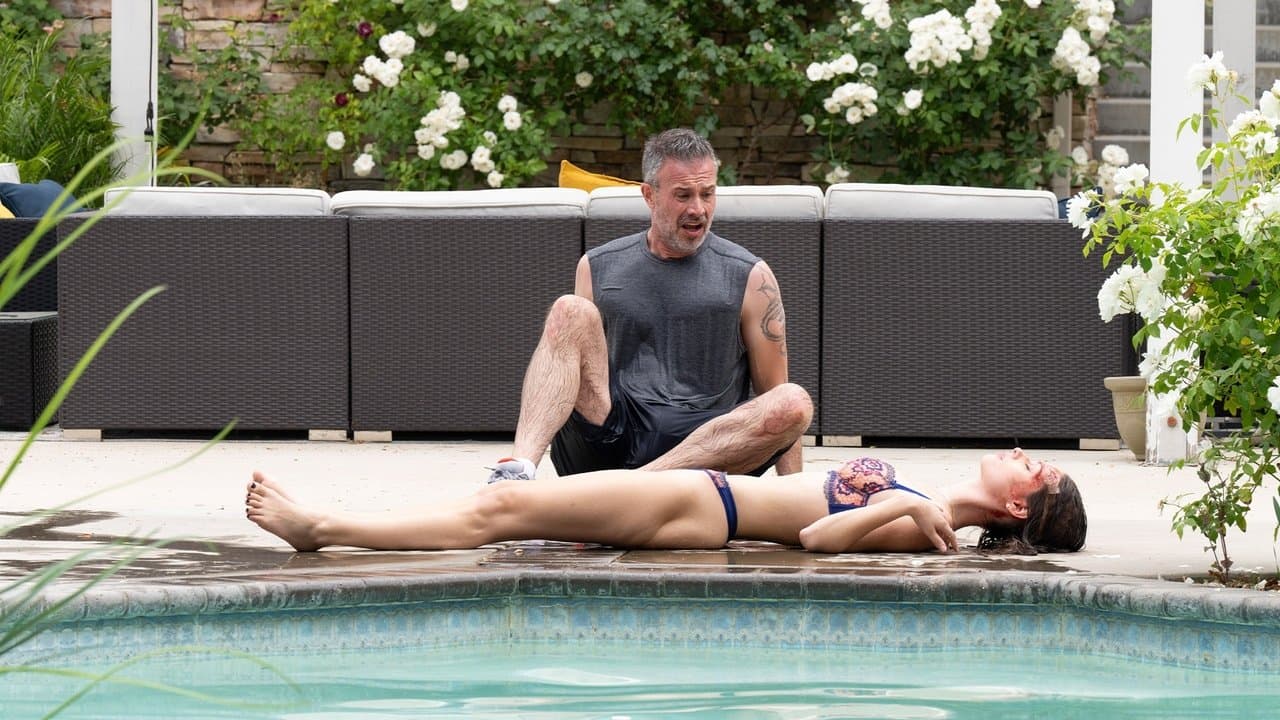 Szene aus The Girl in the Pool