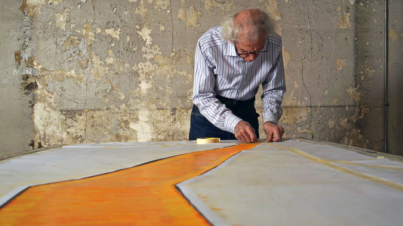 Szene aus Christo - Walking on Water