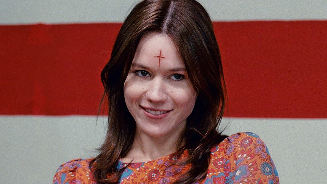 Szene aus Manson Girl