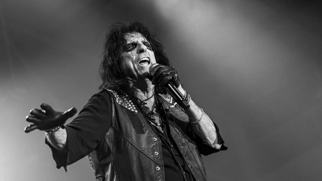 Szene aus Alice Cooper: Brutally Live