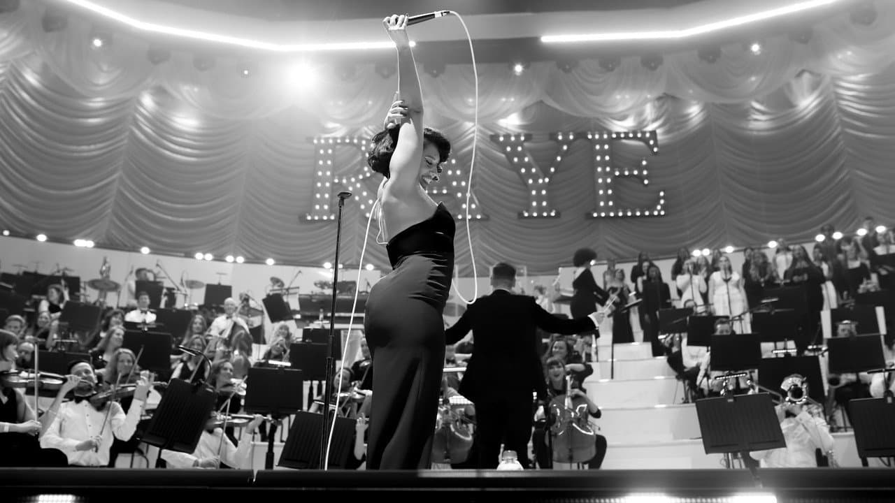 Szene aus RAYE at the Royal Albert Hall