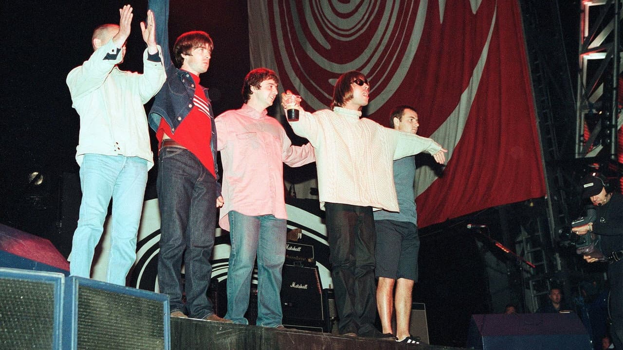 Szene aus Oasis: Second Night Live at Knebworth Park