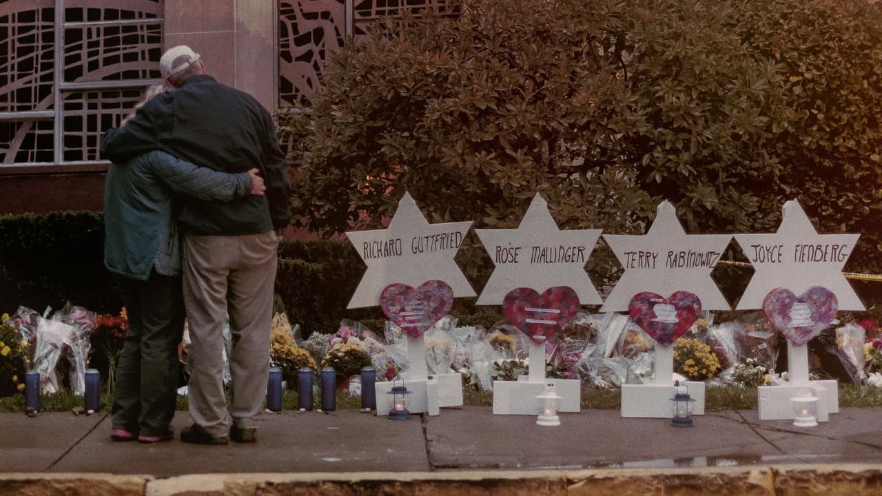 Szene aus A Tree of Life: The Pittsburgh Synagogue Shooting