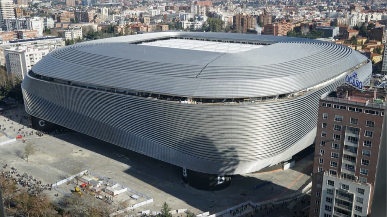 Szene aus Megaestructuras: El Bernabéu del siglo XXI