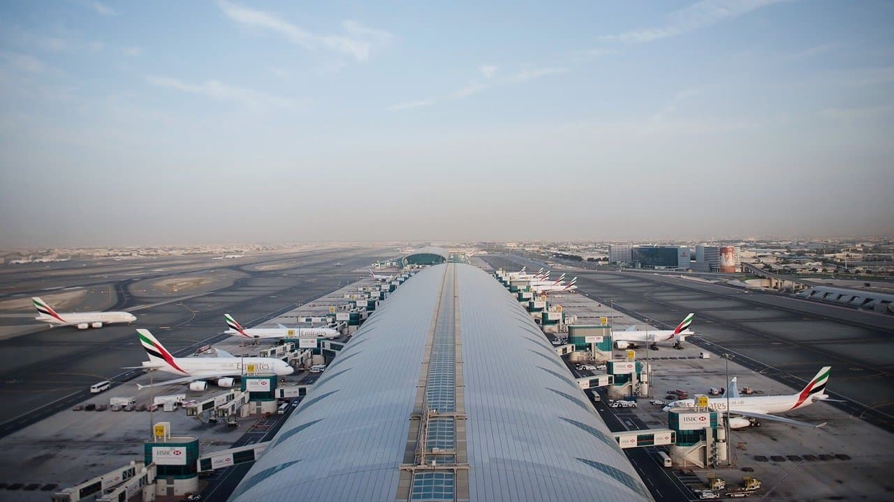 Szene aus Dubai Airport - Der Megaflughafen