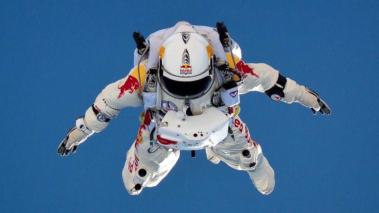 Szene aus Space Dive: Die Red Bull Stratos Story