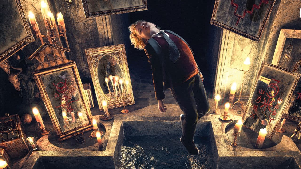 Szene aus Queen of Spades: Through the Looking Glass