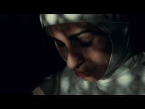 Trailer-Vorschau: Nude Nuns With Big Guns