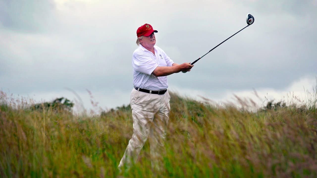 Szene aus Die Trump-Methode - Ein Golfplatz gegen alle