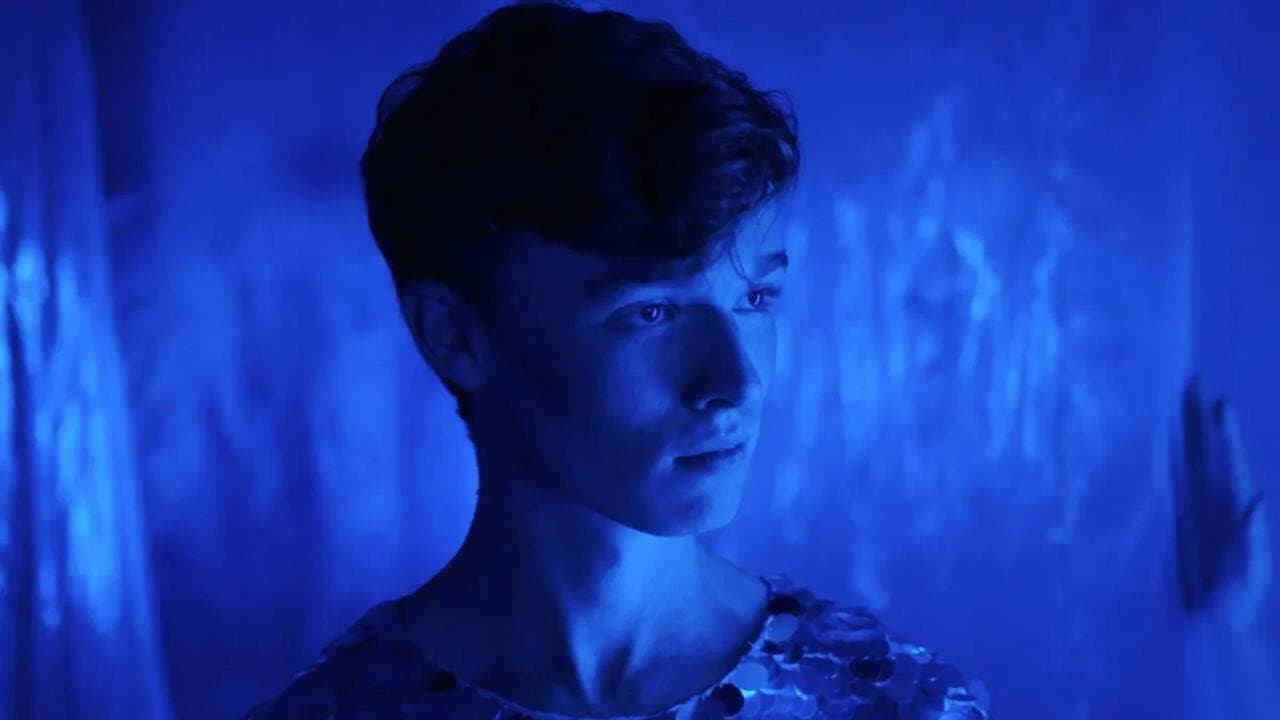 Szene aus Sequin in a Blue Room