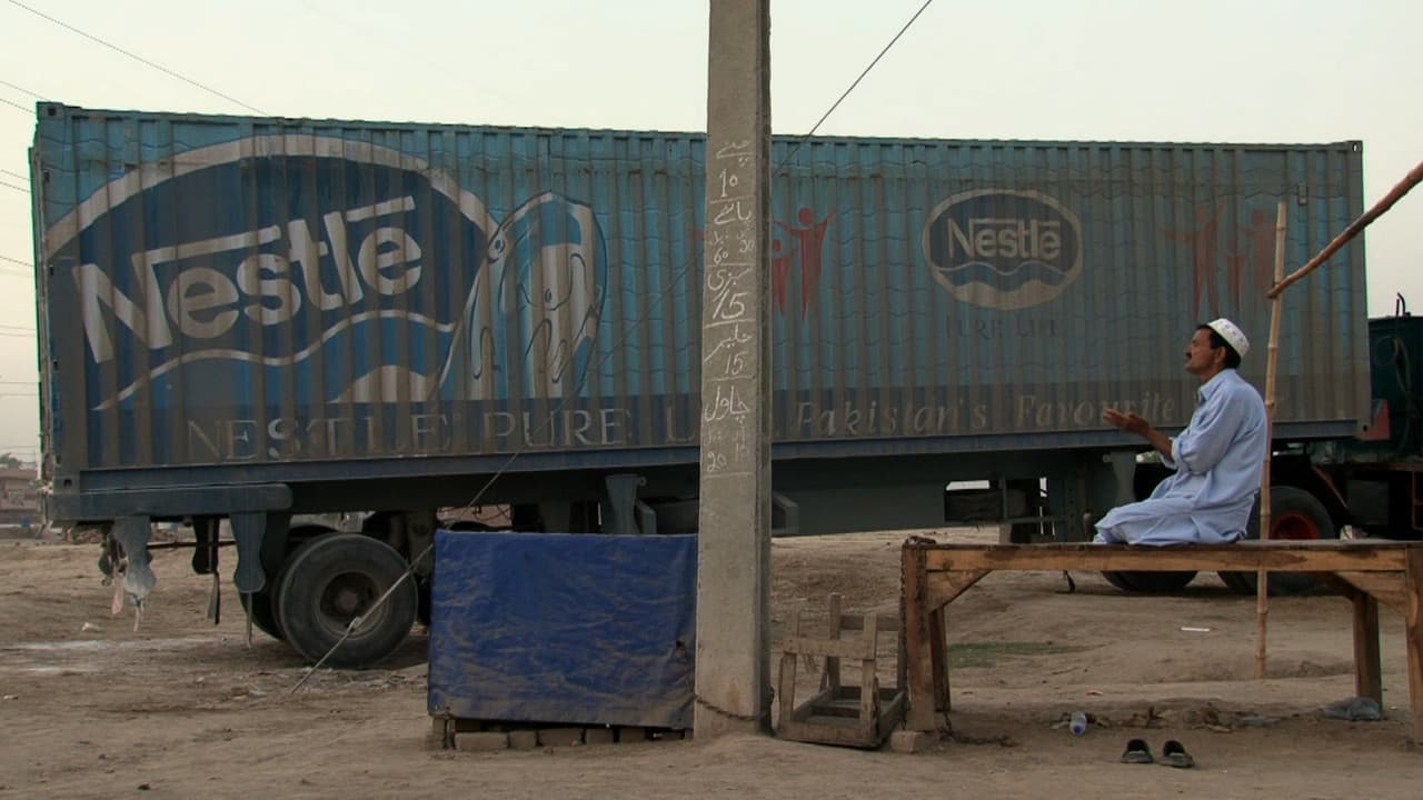 Szene aus Bottled Life - Nestlés Geschäfte mit dem Wasser
