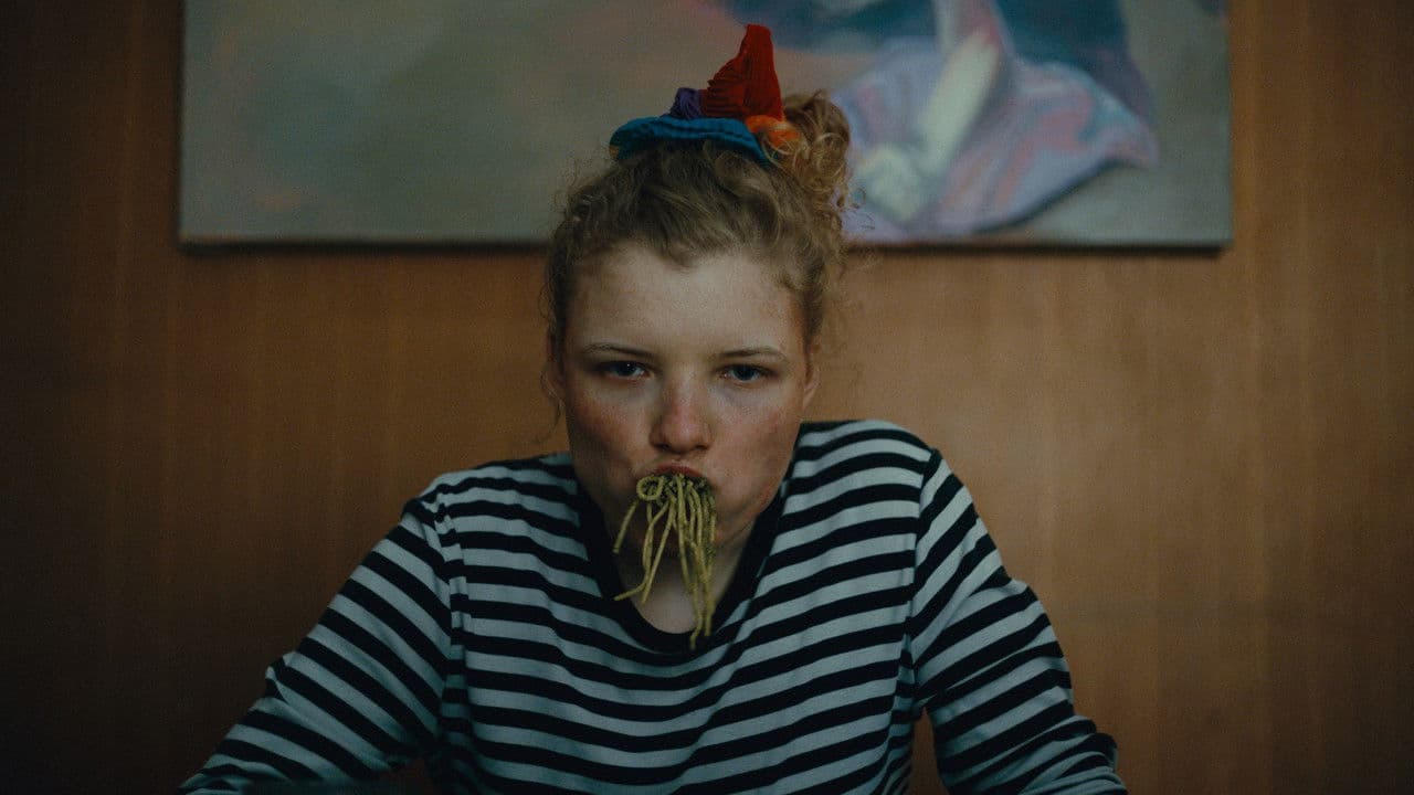 Szene aus How to Be Normal and the Oddness of the Other World