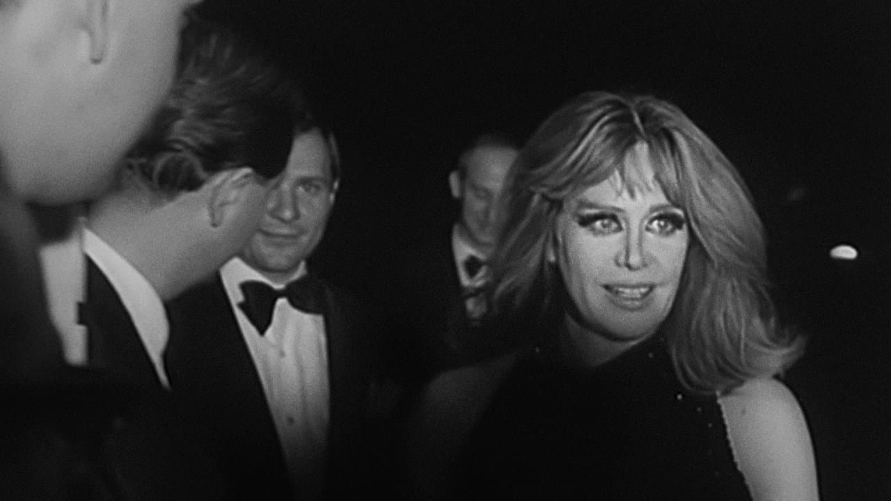 Szene aus Ich will alles. Hildegard Knef